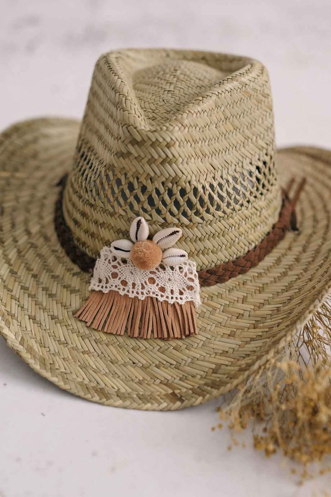 sombrero cowgirl